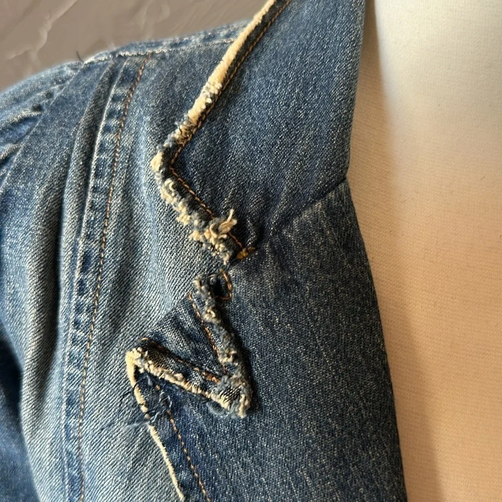 Vintage Early 2000's Hand Embellished Fitted Blazer Distressed Detail - Size 4 - Picture 7 of 7